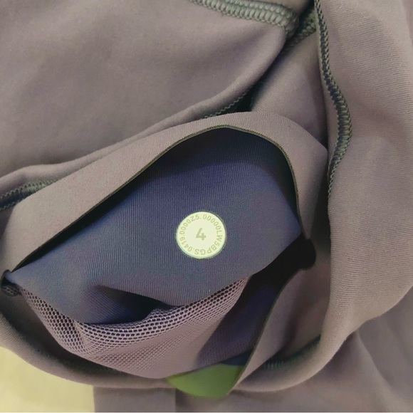 Lululemon In Movement Tight 25” * Everlux - Picture 9 of 9
